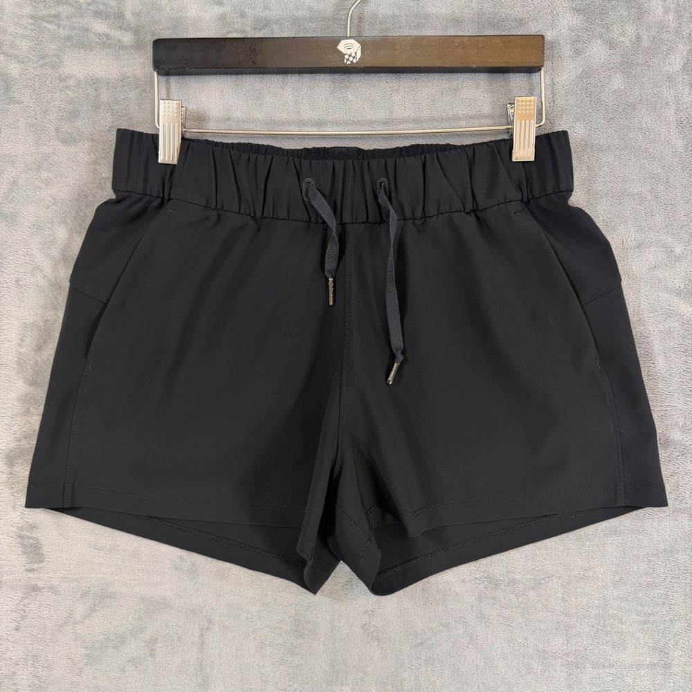 Lululemon On the Fly 2.5 Short Women's Size 6 Black Activewear